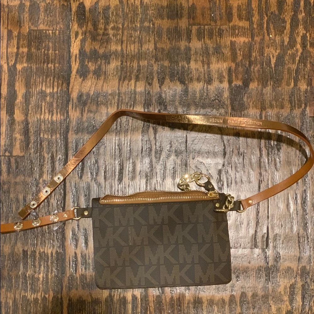 brand new micheal kors signature fanny pack